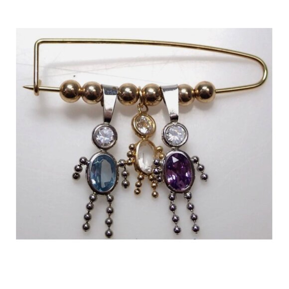 *SOLD* 14K Gold Pin with People Charms - Figures Boy Girl Charms - Picture 1 of 6